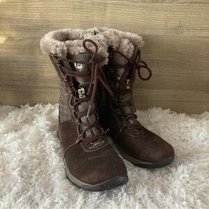 Women’s Merrell Suede Winter Lace up Boot Size 8